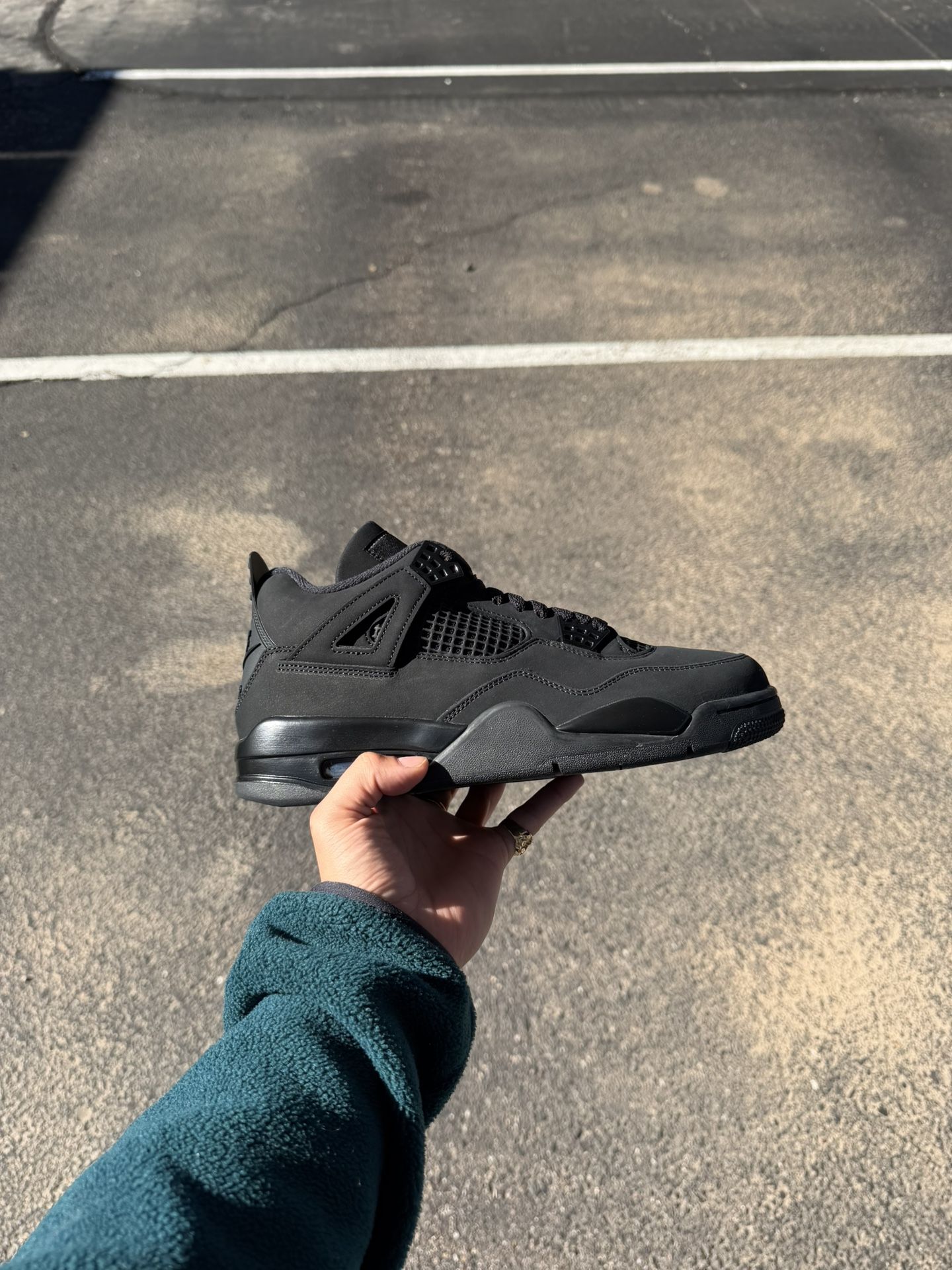 Jordan 4 Black cat 🐈‍⬛  Size 9.5 , 10, 11, 12  $320 Size 5.5y $210  