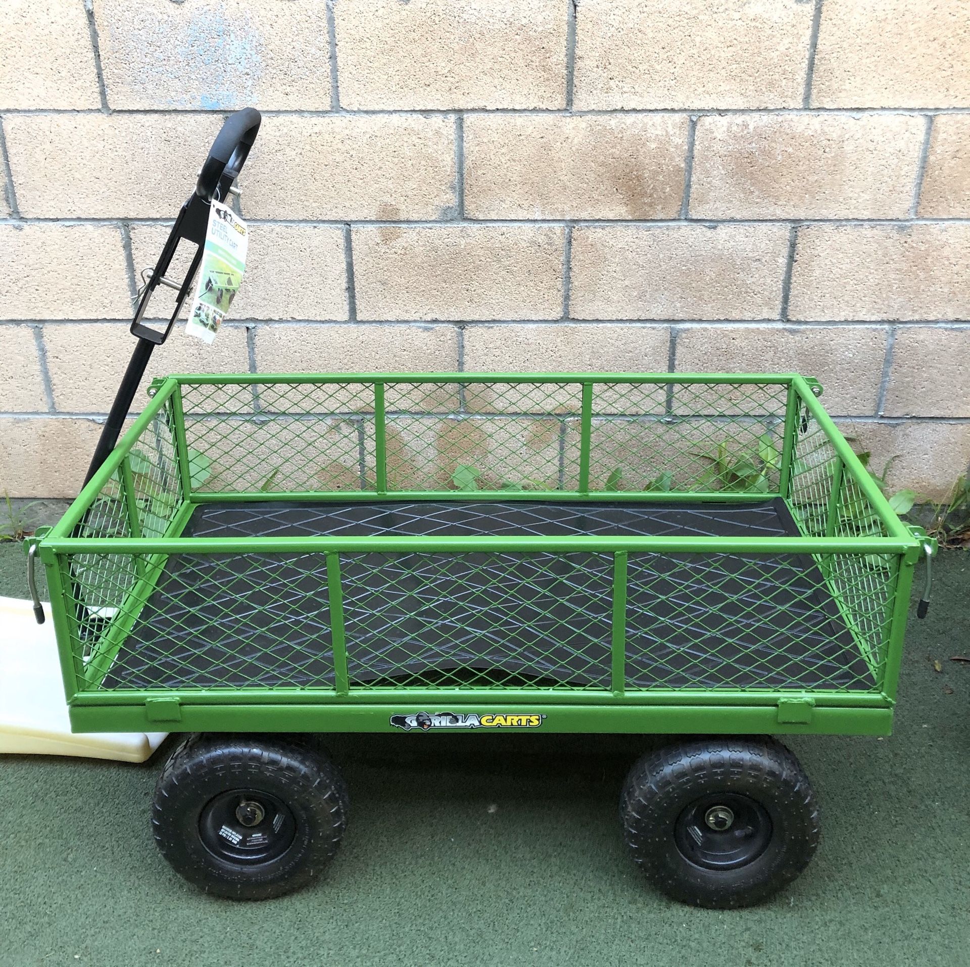 Brand new Gorilla 800 lb. Steel Utility Cart wagon