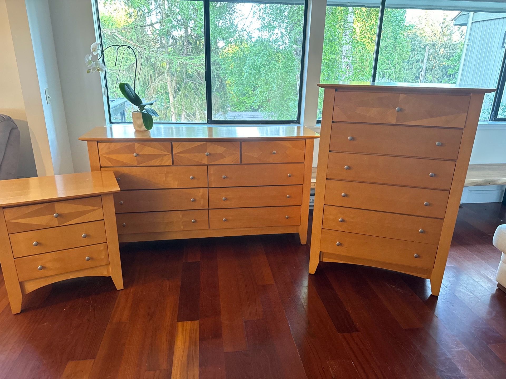 Dresser Set