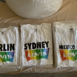 Levi’s - Pride - T-Shirts - (New)  - $ 5 - Each