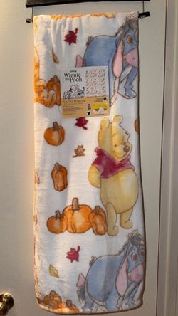 Winnie The Pooh Fall Throw (50inx70in)
