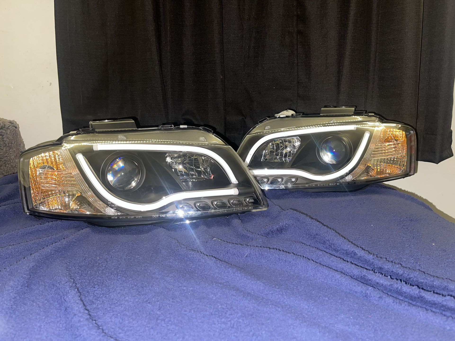 Fk Set Led Drl Headlights Light bar Halo Projector For Audi A3 And 8p