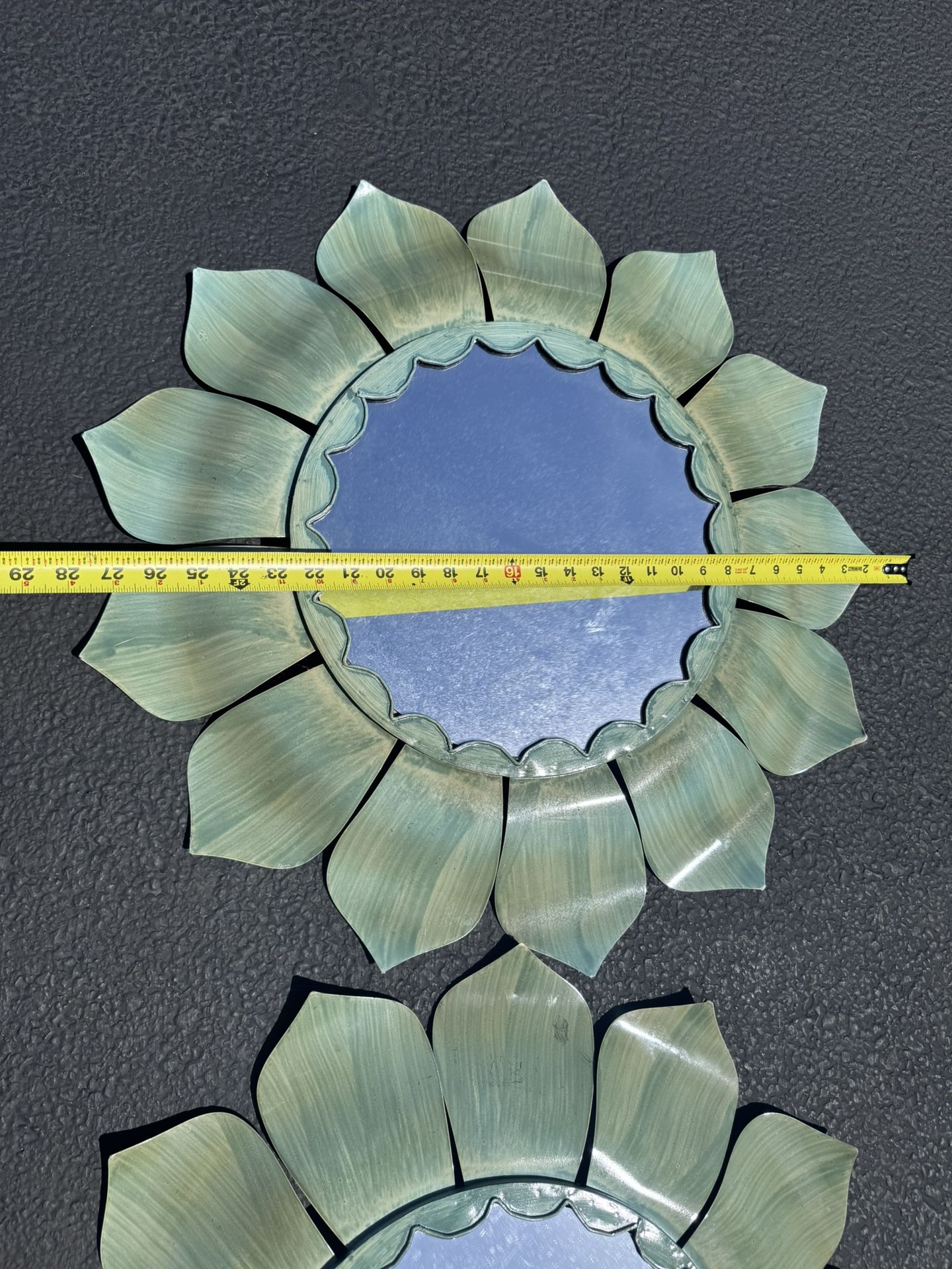 Metal Flower Shape Mirrors