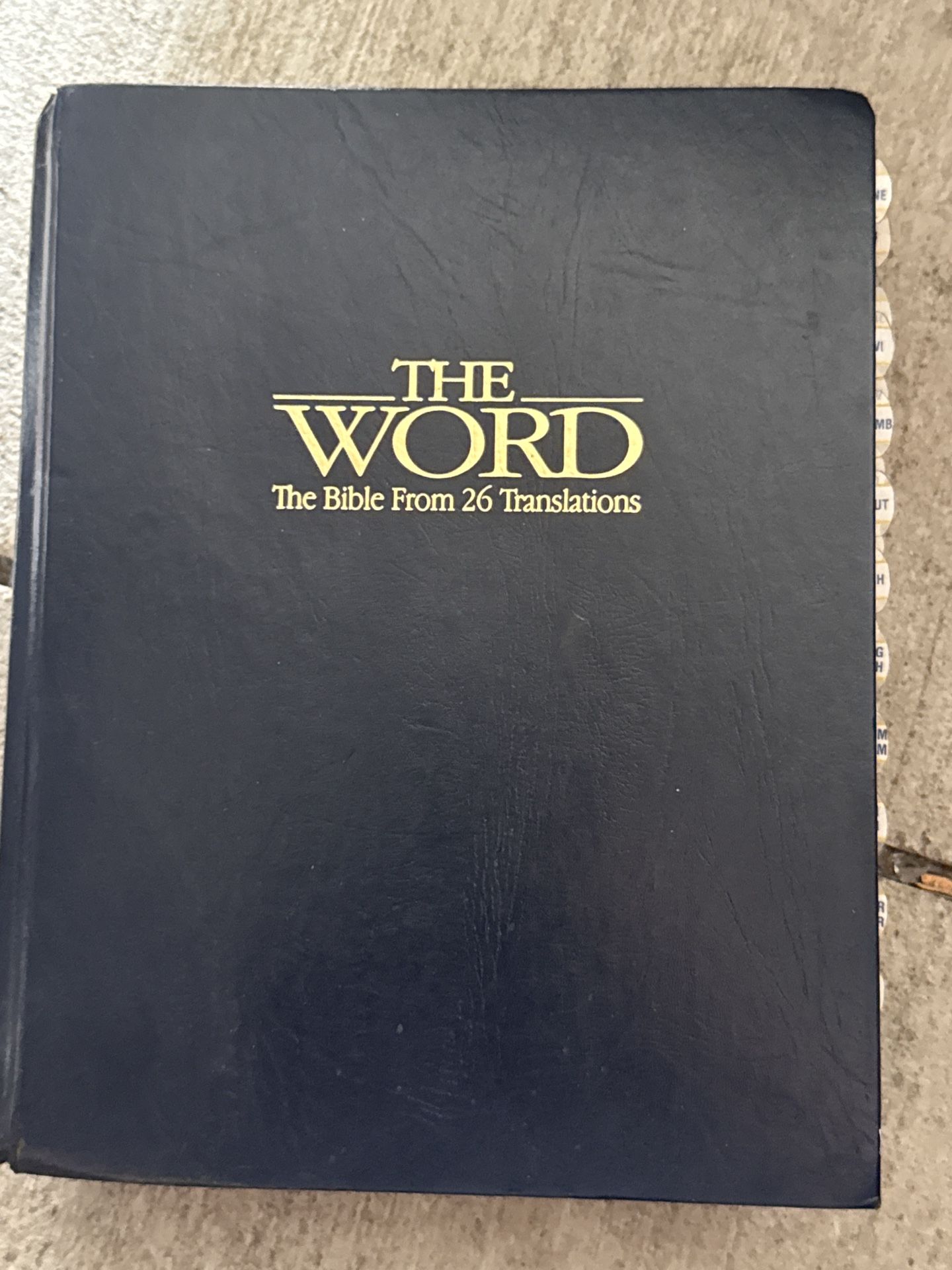 📖 The Word – Bible from 26 Translations (1993 Edition)