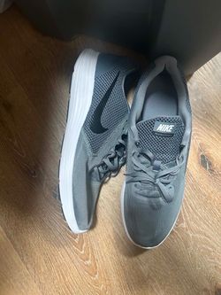 Men’s Nikes size 13 mens
