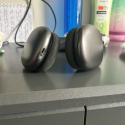 AirPod Maxes