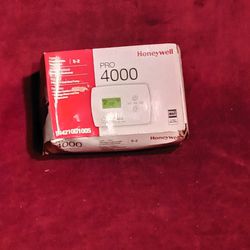 Honeywell PRO 4000 TH4110D1007 5-2 Day Programmable Heat Cool Thermostat 
