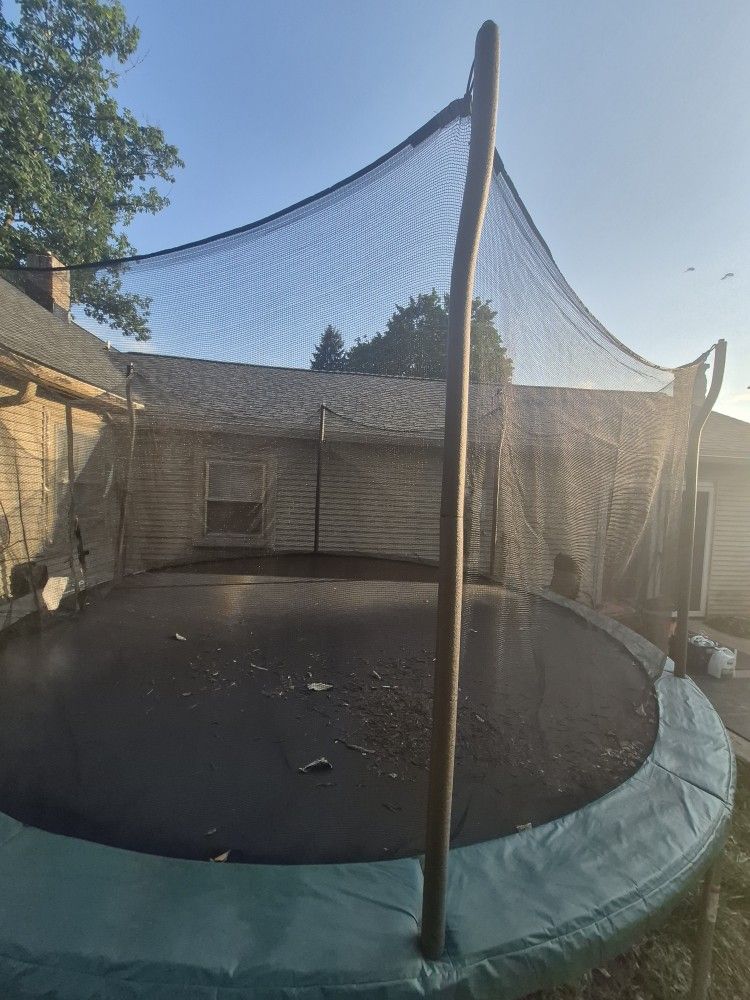 Semi New Propel Trampoline
