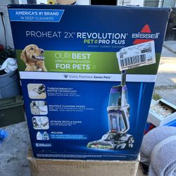 Bissell ProHeat 2X Revolution Pet Pro Plus Carpet Cleaner