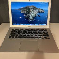 Apple MacBook Air 13” 2012 Intel i5 1.8Ghz, 4GB, 120GB SSD