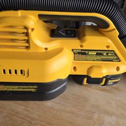 Dewalt 18V Wet/Dry Portable Vacuum 18V
