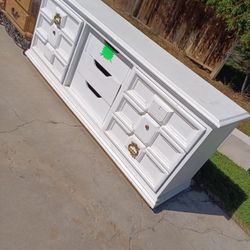 Heavy Duty Wood Dresser