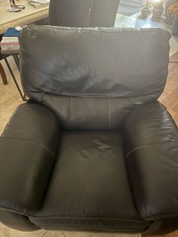 Free Recliner with storage and USB and electric outlet in side storage