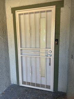 Security Screen Door Excellent Conditions