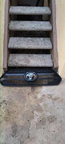 Toyota RAV4 TRD OEM 2019-2023 Grille