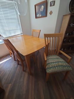 Dining room table