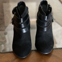 Shoes/Boots Size 7