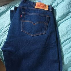 Levi's size 42x 32 men's perfect condition
