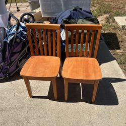 Pottery Barn Kids Wooden Chairs – Set of 2