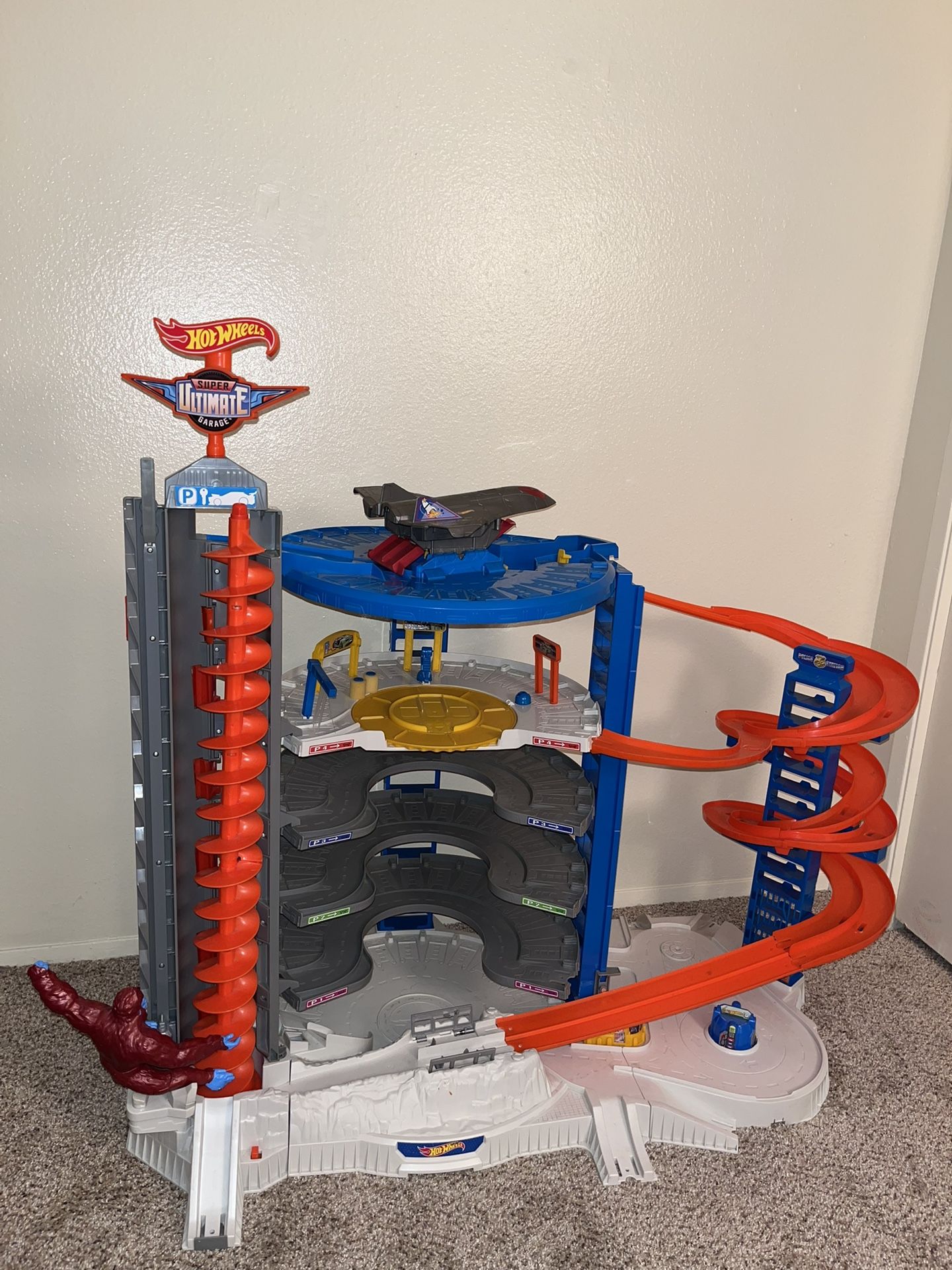 Hot Wheels Super Ultimate Garage Play set