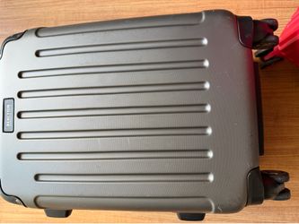 Kenneth Cole Carry On
