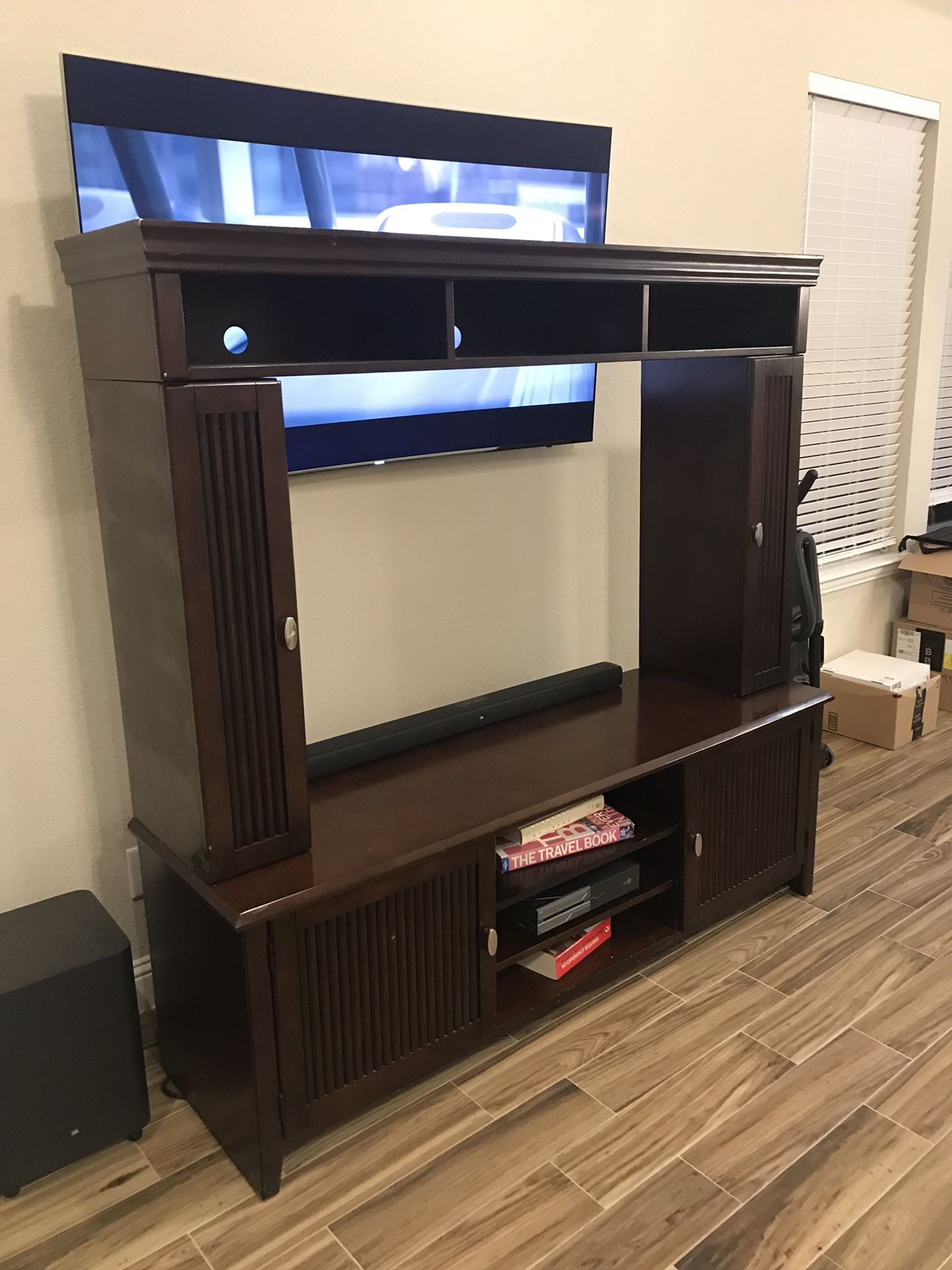 Entertainment stand