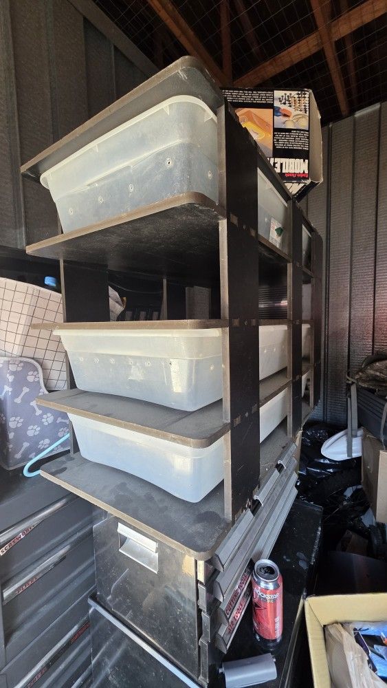 4 Slot Snake Rack With Back Heat. 41qt Tubs