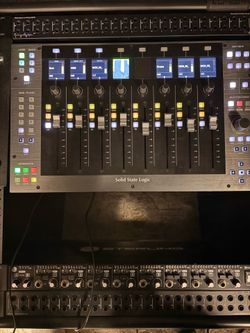 Solid State Logic UF8 Advanced DAW Controller
