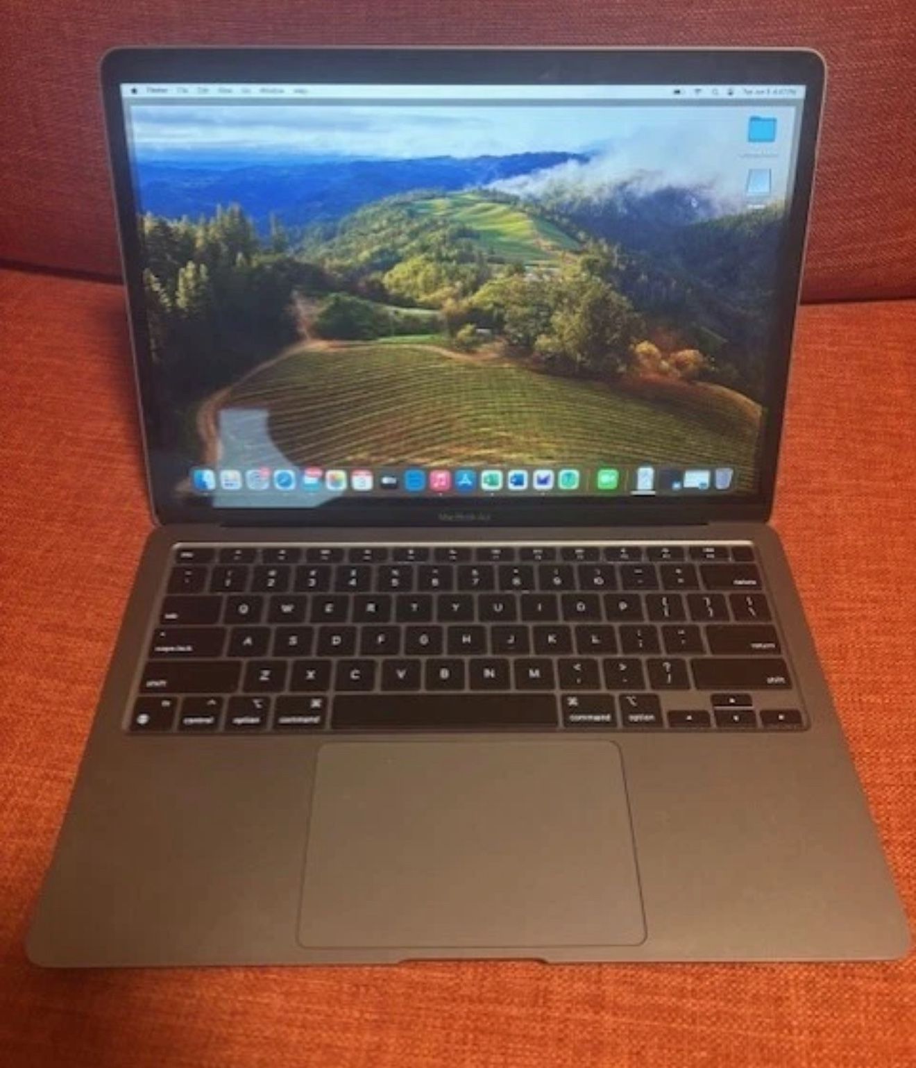 MacBook Air M1 – $425