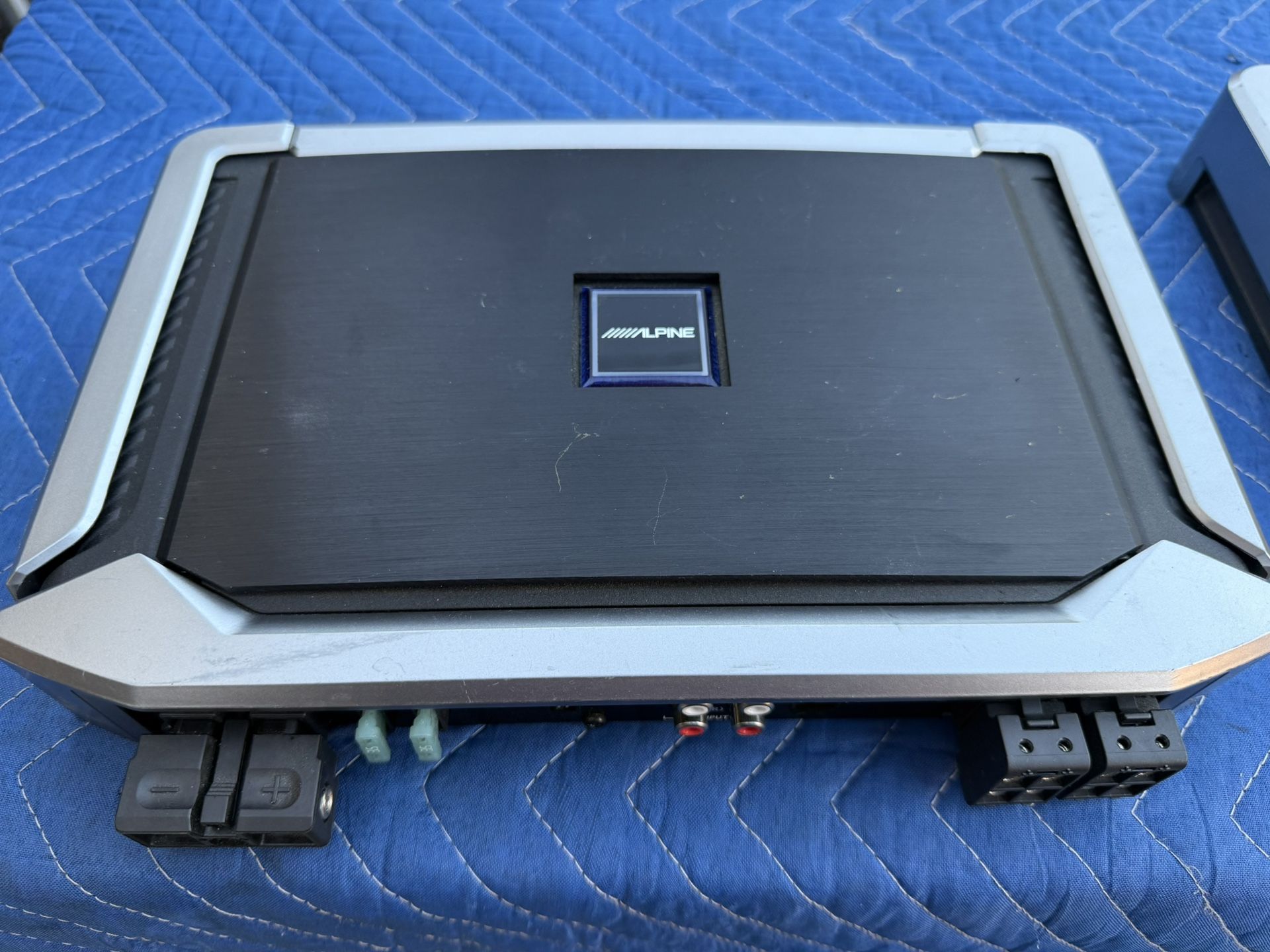 Alpine X-A70F 700 Watt 4 Ch Amp