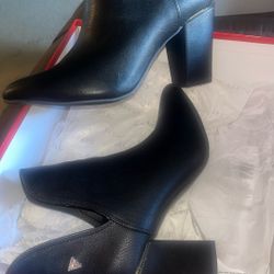 GUESS Booties NEW Size7.5 $25