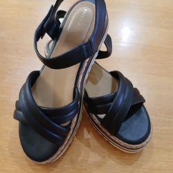 Size 9 Women's Black Sandals    