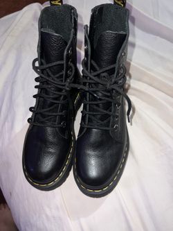 Pisa Leather Doc Martens