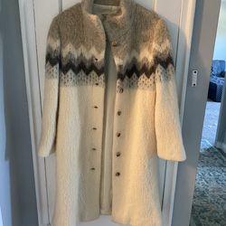 Long wool coat Women’s Medium