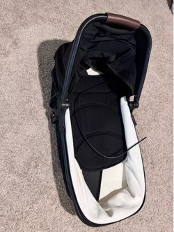 Mom cozy bassinet