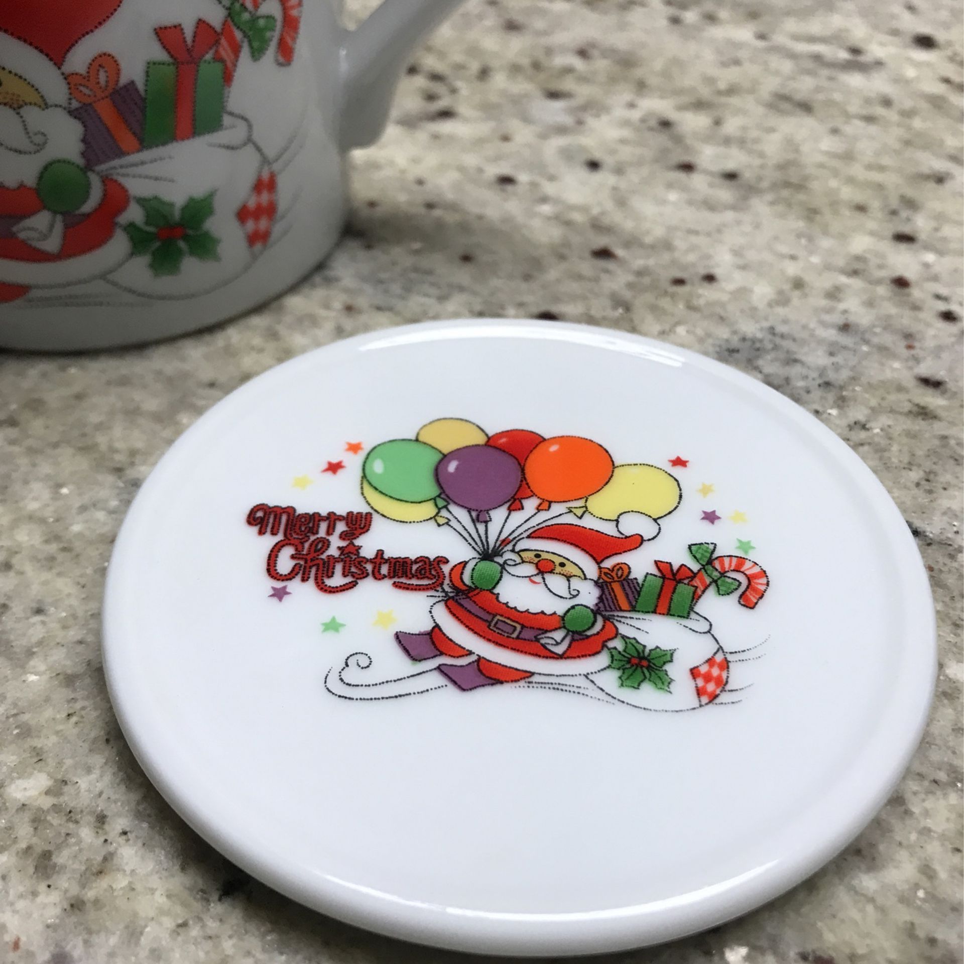 Merry Christmas Santa with Lid (Ceramic ) coffee /tea cup