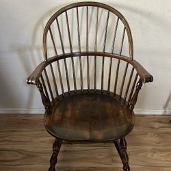 ANTIQUE OAK WINDSOR ARM CHAIR CLAW ARM REST