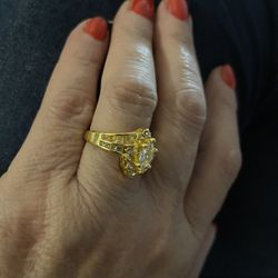 Beautiful 14K GOLD Plated With Grade AAA Zirconia .... Size 8