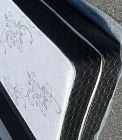 Deluxe Brand Twin Size  Set 