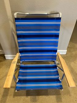 BEACH CHAIRS