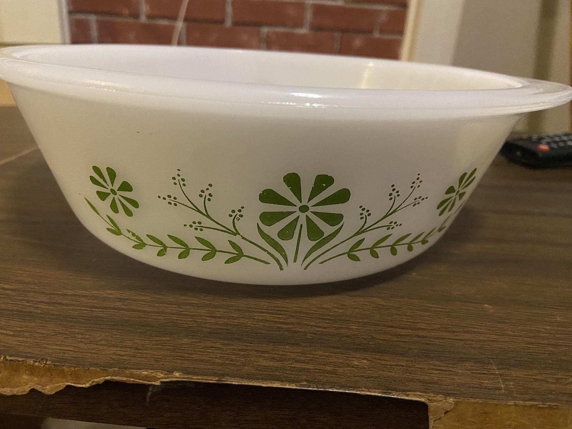 Glasbake 2qt Green Daisy Baking Dish J514
