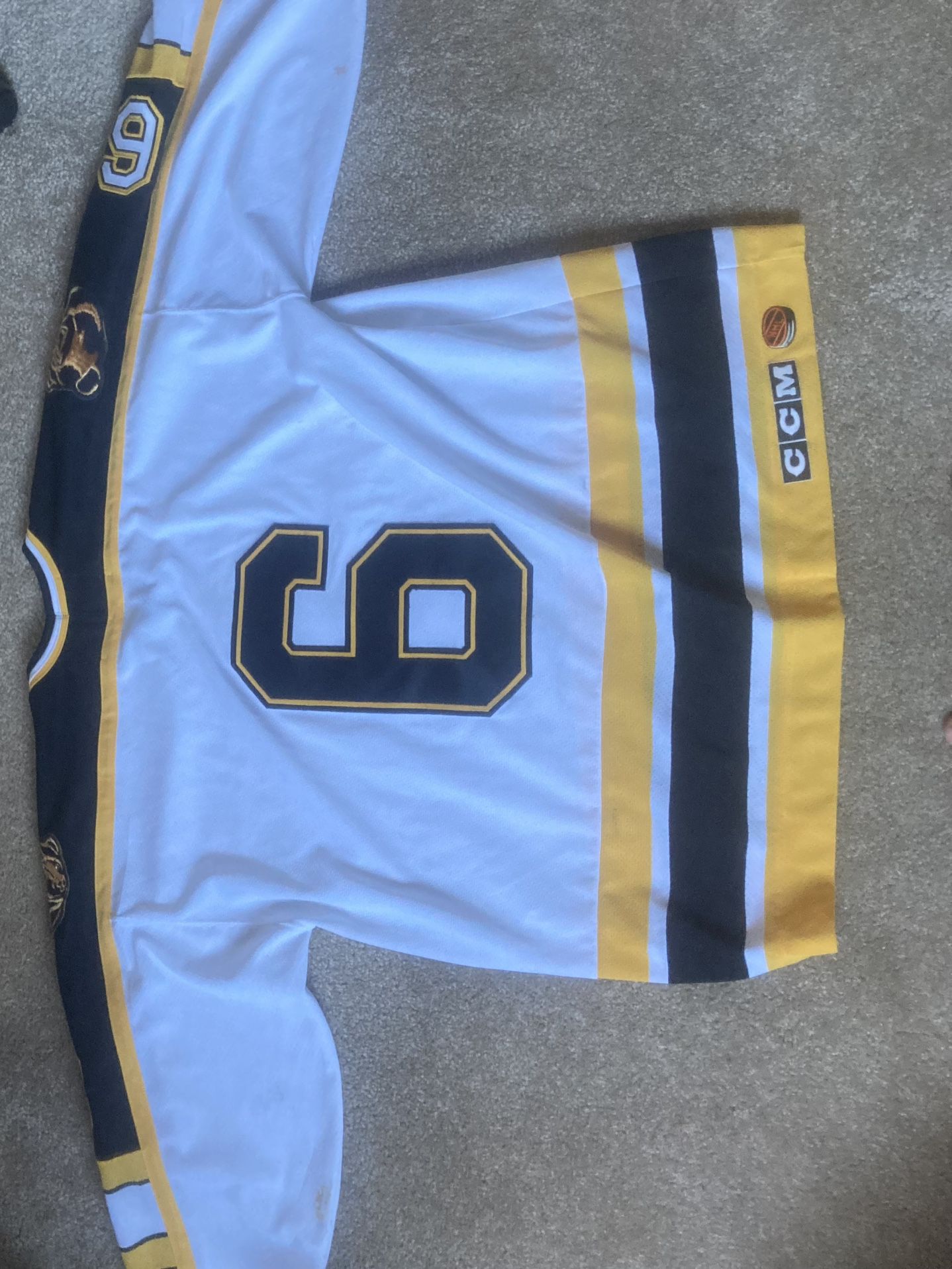 Old School Boston Bruins Hockey Jersey for Sale in Pomona, CA - OfferUp