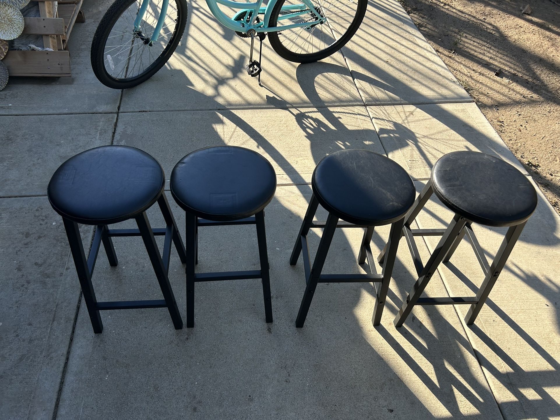 4 Black Stools