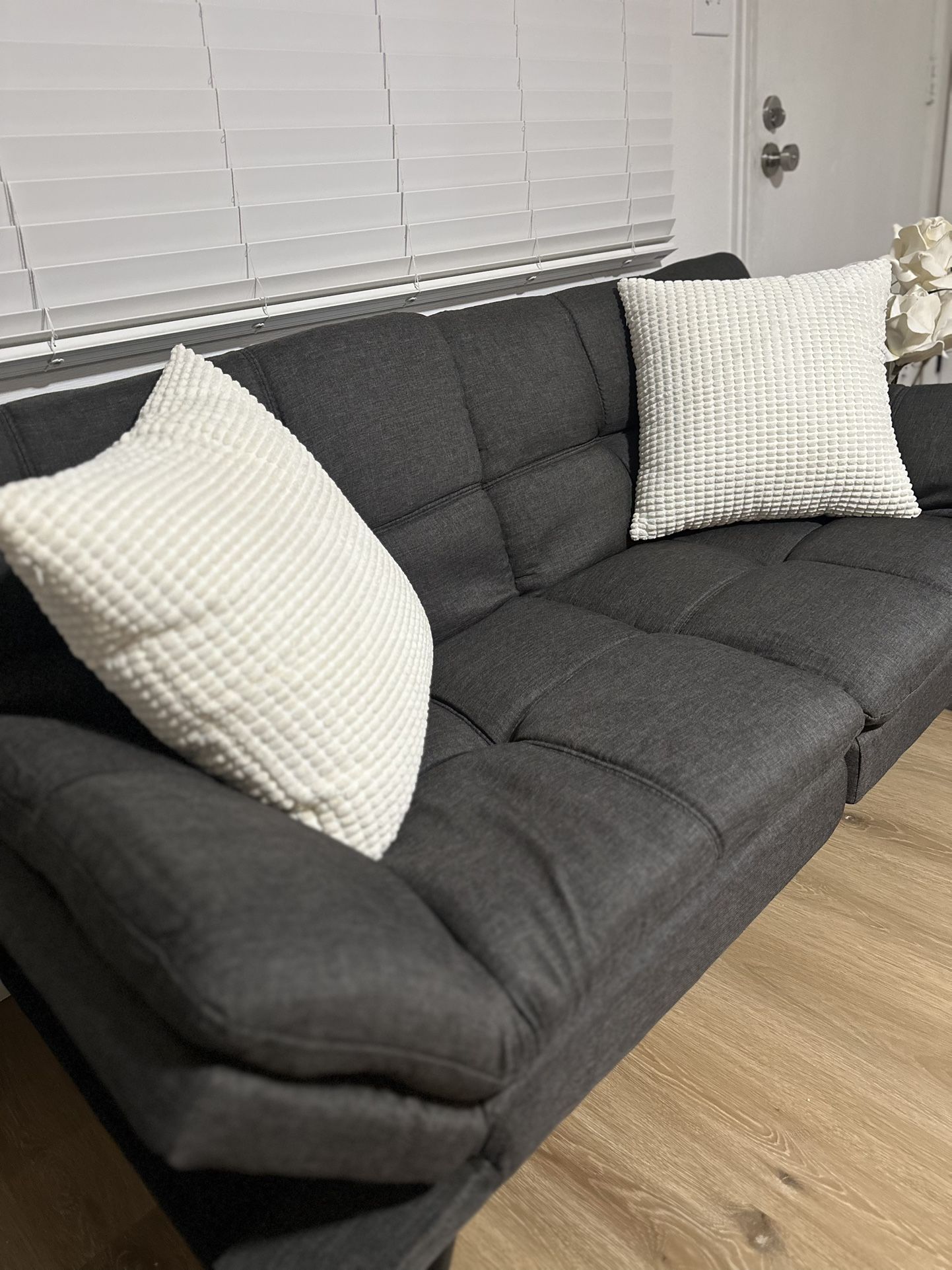 Muuegm Futon New