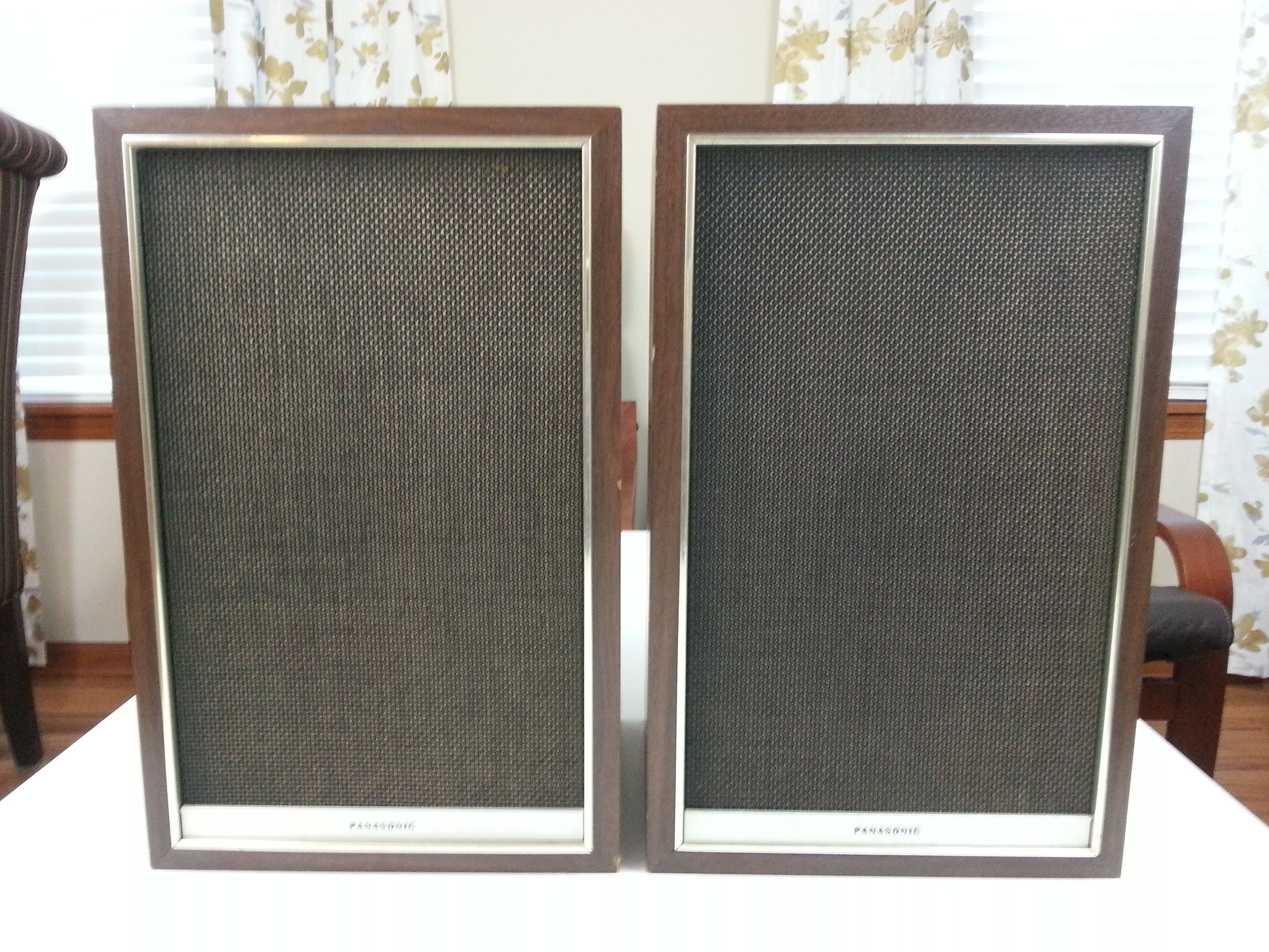 Vintage, Panasonic SB-55D, Pair of speakers, Made in Japan.