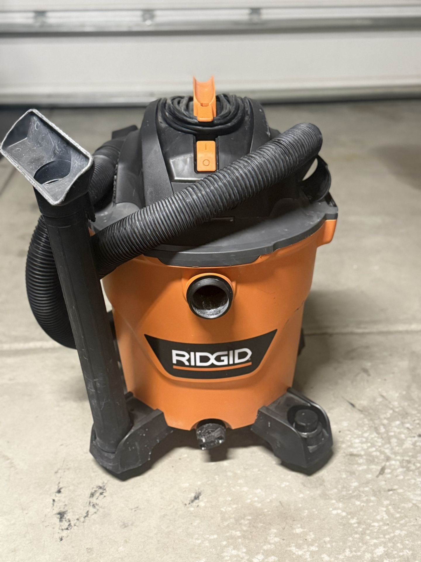 Rigid 12 Gallon Shop Vacuum 