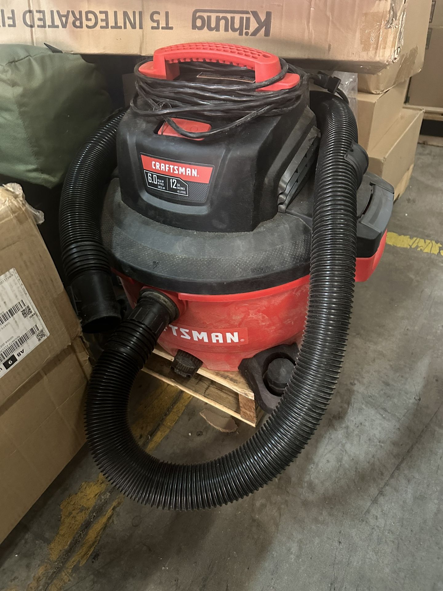 Craftsman 12 gal Corded Wet/Dry Vacuum 10.5 amps 120 V 6 HP