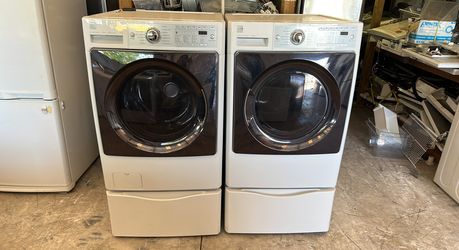 Kenmore Front Load Washing Machine White With Pedestal
