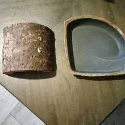 Reptile Water Bowl And Hiddening Cave