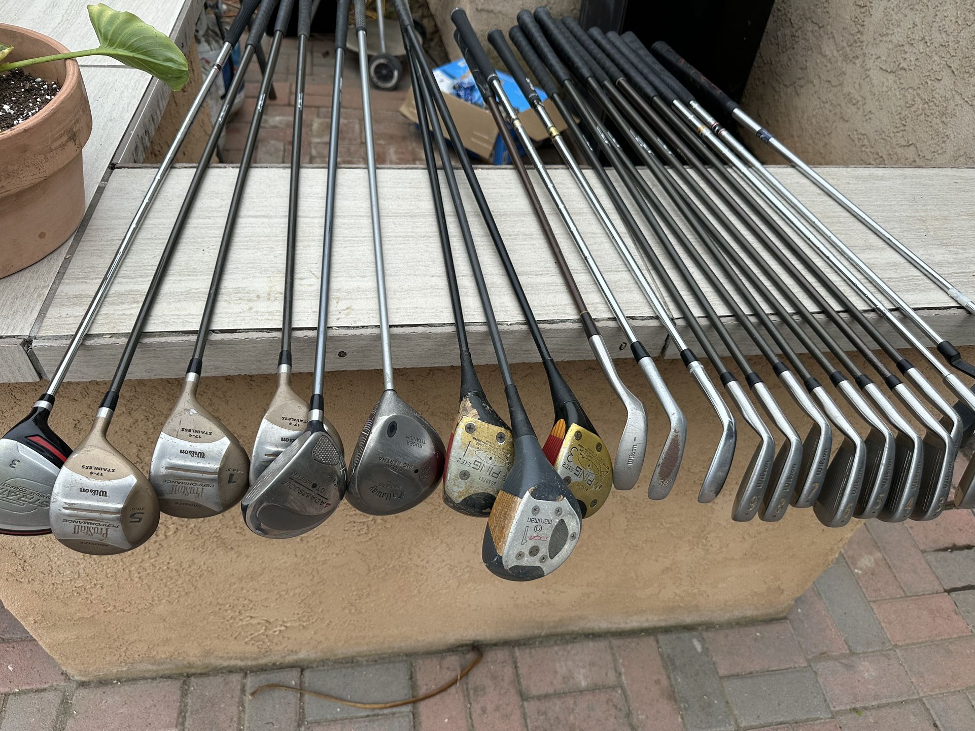 Golf Clubs 